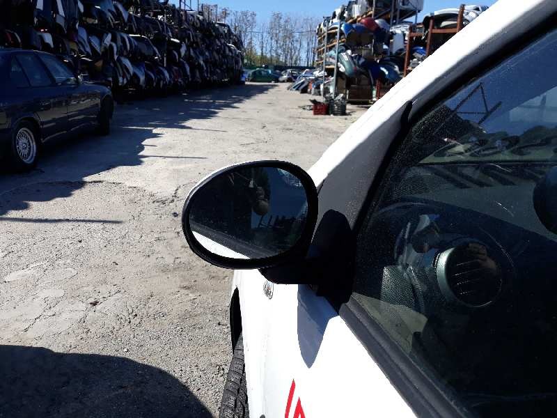 Recambio de retrovisor izquierdo para peugeot 107 urban   |   05.05 - 12.10 | 2005 - 2010 | 54 cv / 40 kw referencia OEM IAM 815