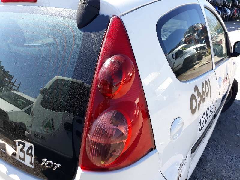 Recambio de piloto trasero derecho para peugeot 107 urban   |   05.05 - 12.10 | 2005 - 2010 | 54 cv / 40 kw referencia OEM IAM 6