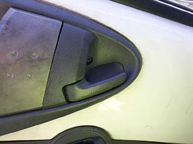 Recambio de maneta interior delantera izquierda para peugeot 107 urban   |   05.05 - 12.10 | 2005 - 2010 | 54 cv / 40 kw referen