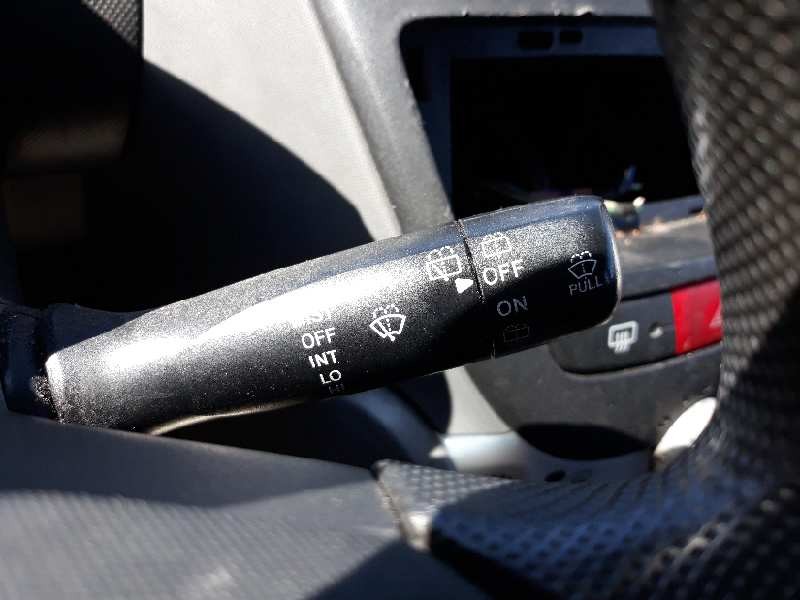 Recambio de mando limpia para peugeot 107 urban   |   05.05 - 12.10 | 2005 - 2010 | 54 cv / 40 kw referencia OEM IAM 6239SA  