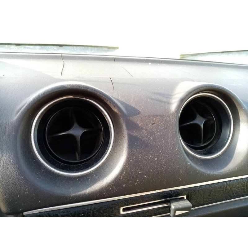 Recambio de rejilla aireadora para mercedes clase e (w123) berlina+coupe 2.3   |   0.76 - ... | 1976 | 109 cv / 80 kw referencia