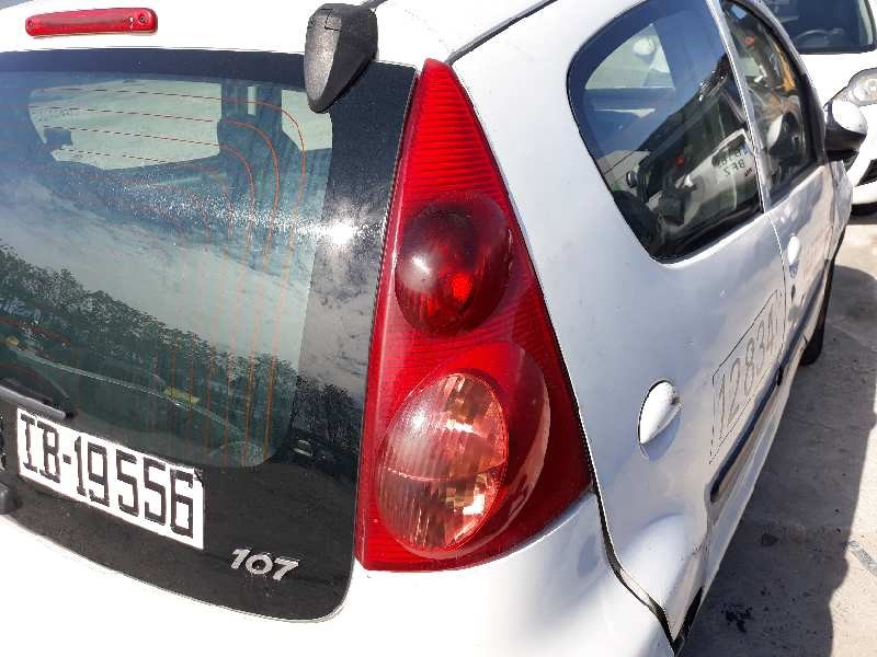Recambio de piloto trasero derecho para peugeot 107 urban   |   05.05 - 12.10 | 2005 - 2010 | 54 cv / 40 kw referencia OEM IAM 6
