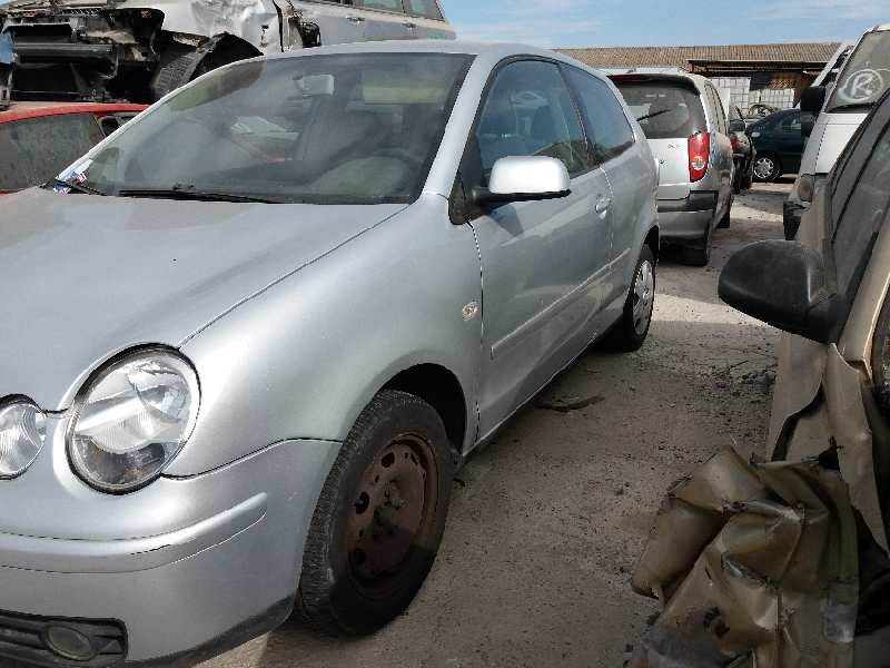 volkswagen polo (9n1) 1.2 12v   |   0.01 - ... | 2001 | 64 cv / 47 kw del año 2001