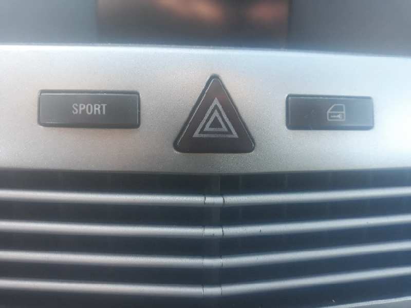 Recambio de warning para opel astra gtc sport   |   11.06 - 12.08 | 2006 - 2008 | 101 cv / 74 kw referencia OEM IAM   