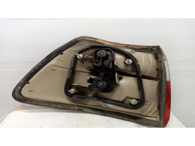 Recambio de piloto trasero derecho para  referencia OEM IAM 62215  