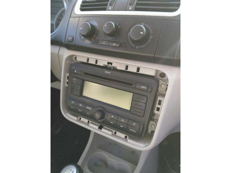 Recambio de sistema audio / radio cd para skoda fabia (5j2 ) young   |   01.07 - 12.10 | 2007 - 2010 | 69 cv / 51 kw referencia  Recambio de sistema audio / radio cd para skoda fabia (5j2 ) young   |   01.07 - 12.10 | 2007 - 2010 | 69 cv / 51 kw referencia