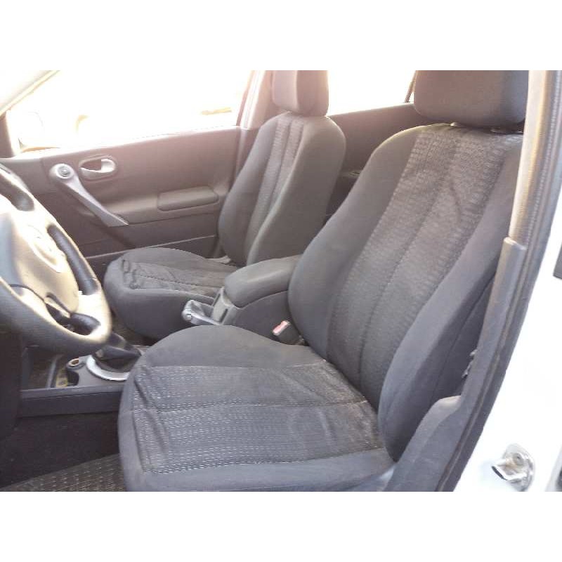 renault megane ii berlina 5p 1.9 dci diesel   |   0.02 - 0.09 | 2002 - 2009 | 131 cv / 96 kw del año 2002 renault megane ii berlina 5p 1.9 dci diesel   |   0.02 - 0.09 | 2002 - 2009 | 131 cv / 96 kw del año 2002