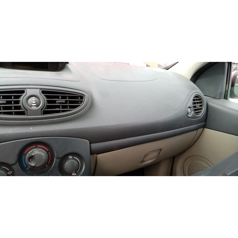 Recambio de airbag delantero derecho para renault clio iii    |   0.05 - ... | 2005 referencia OEM IAM   