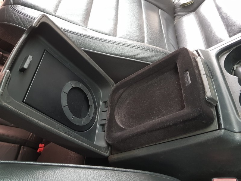 Recambio de apoyabrazos central para volkswagen touareg (7la) 2.5 tdi   |   0.02 - 0.07 | 2002 - 2007 | 174 cv / 128 kw referenc