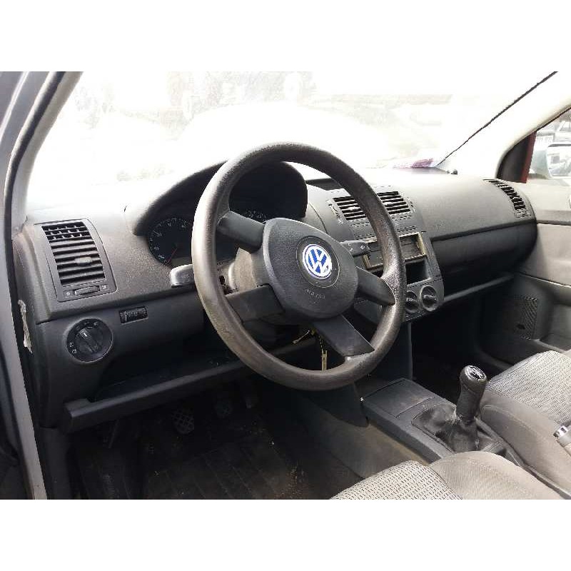 volkswagen polo (9n1) 1.2 12v   |   0.01 - ... | 2001 | 64 cv / 47 kw del año 2001