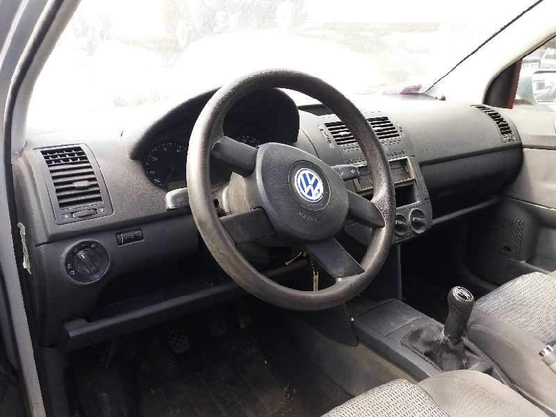 volkswagen polo (9n1) 1.2 12v   |   0.01 - ... | 2001 | 64 cv / 47 kw del año 2001