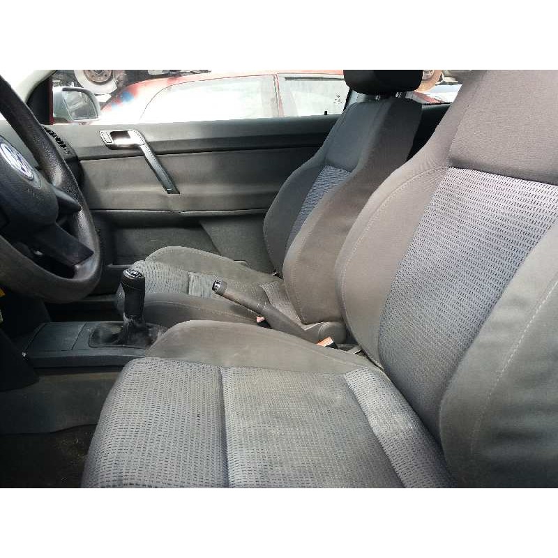 volkswagen polo (9n1) 1.2 12v   |   0.01 - ... | 2001 | 64 cv / 47 kw del año 2001