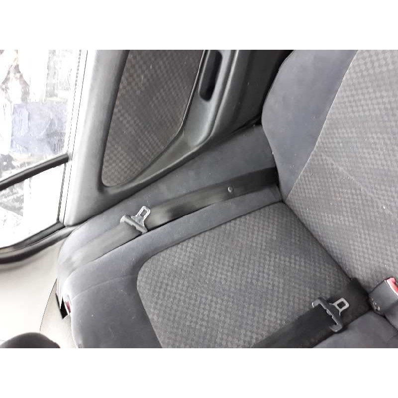 Recambio de cinturon seguridad trasero izquierdo para toyota avensis berlina (t 22) 1.6 16v   |   0.97 - ... | 1997 | 110 cv / 8