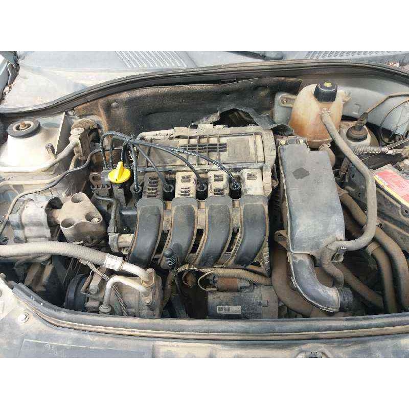 renault clio ii fase ii (b/cb0) 1.2   |   0.01 - ... | 2001 | 75 cv / 55 kw del año 2001