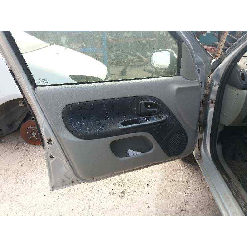 renault clio ii fase ii (b/cb0) 1.2   |   0.01 - ... | 2001 | 75 cv / 55 kw del año 2001