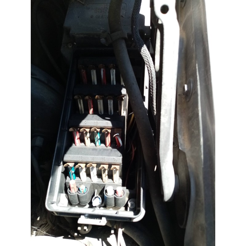 Recambio de caja reles / fusibles para mercedes clase e (w124) berlina 3.0 turbodiesel   |   0.92 - ... | 1992 | 147 cv / 108 kw