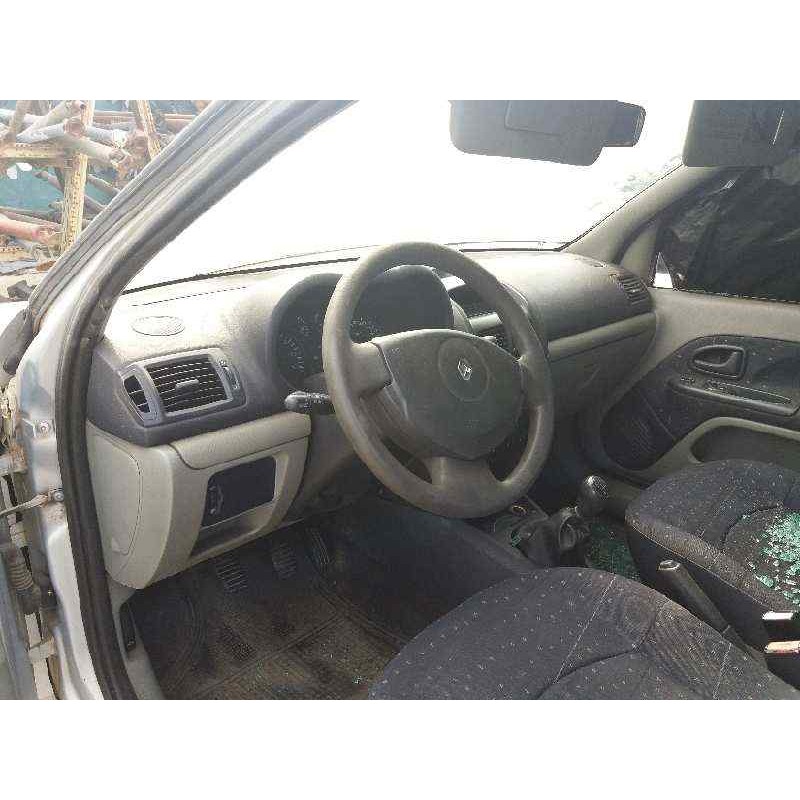 renault clio ii fase ii (b/cb0) 1.2   |   0.01 - ... | 2001 | 75 cv / 55 kw del año 2001