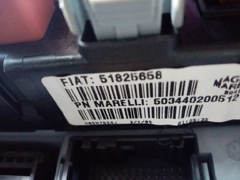 Recambio de caja reles / fusibles para fiat linea (110)    |   0.07 - ... | 2007 referencia OEM IAM  51825658 503440200512