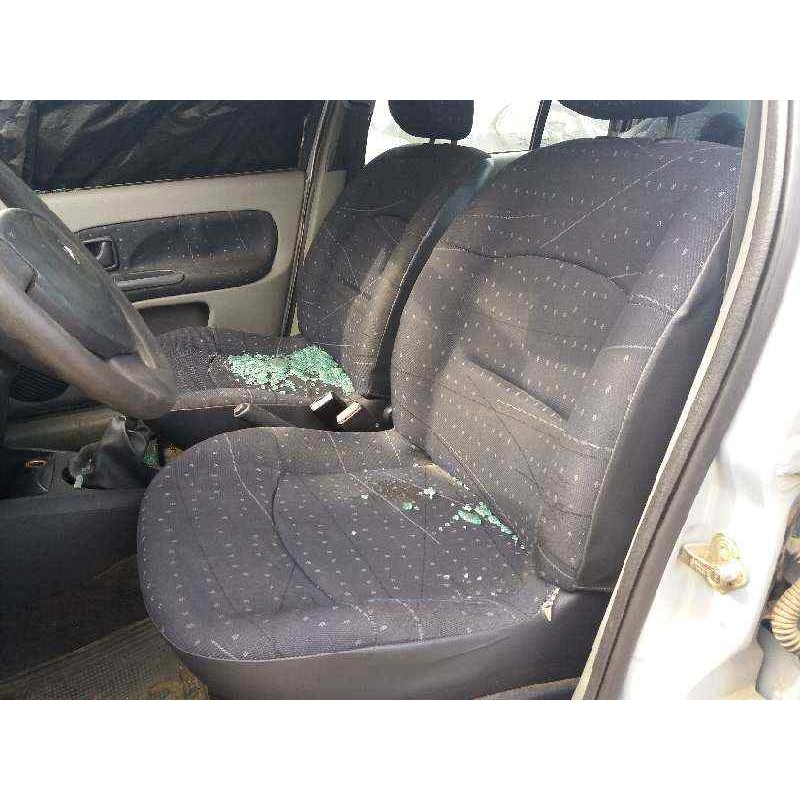 renault clio ii fase ii (b/cb0) 1.2   |   0.01 - ... | 2001 | 75 cv / 55 kw del año 2001