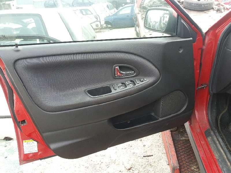 volvo v40 familiar 1.9 d+ (85kw)   |   04.00 - 12.05 | 2000 - 2005 | 116 cv / 85 kw del año 2000