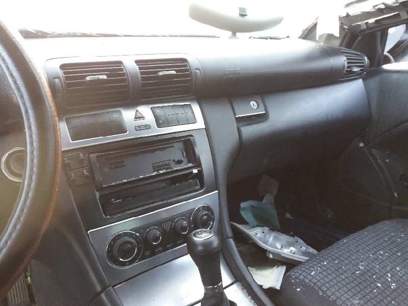 mercedes clase c (w203) sportcoupe c 220 cdi (la) (203.708)   |   04.03 - 12.08 | 2003 - 2008 | 150 cv / 110 kw del año 2003