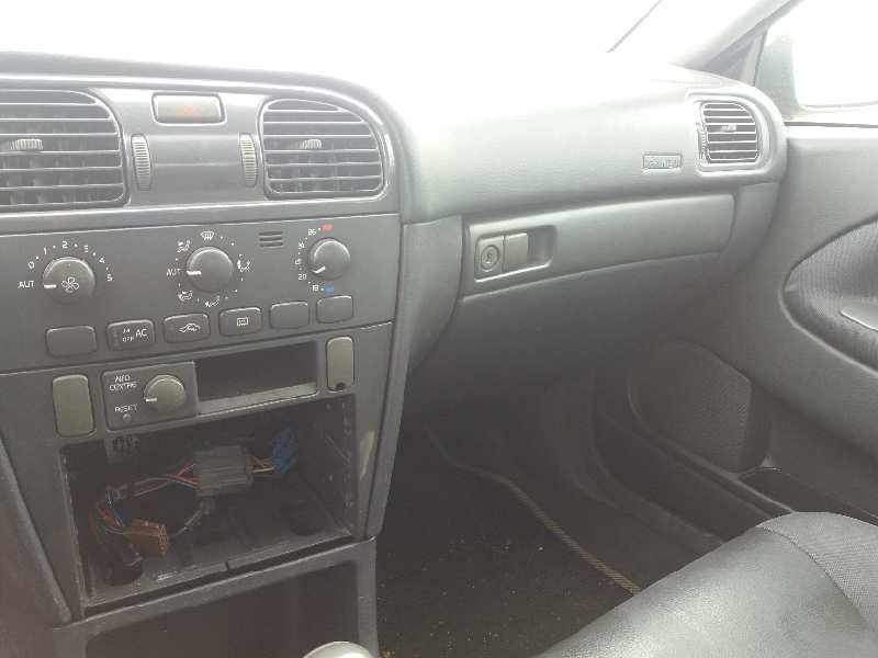 volvo v40 familiar 1.9 d+ (85kw)   |   04.00 - 12.05 | 2000 - 2005 | 116 cv / 85 kw del año 2000