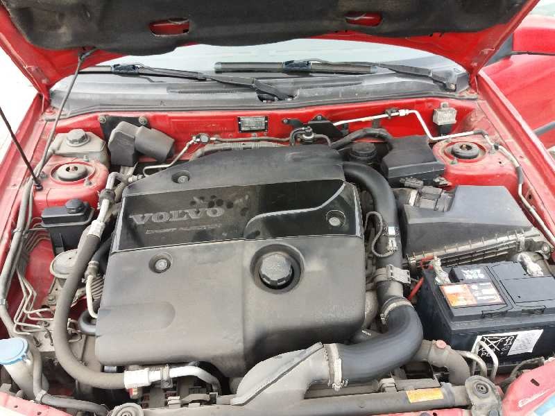 volvo v40 familiar 1.9 d+ (85kw)   |   04.00 - 12.05 | 2000 - 2005 | 116 cv / 85 kw del año 2000