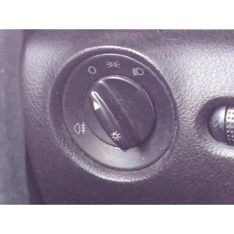 Recambio de mando luces para volkswagen passat berlina (3b2) básico   |   09.96 - 12.99 | 1996 - 1999 | 90 cv / 66 kw referencia