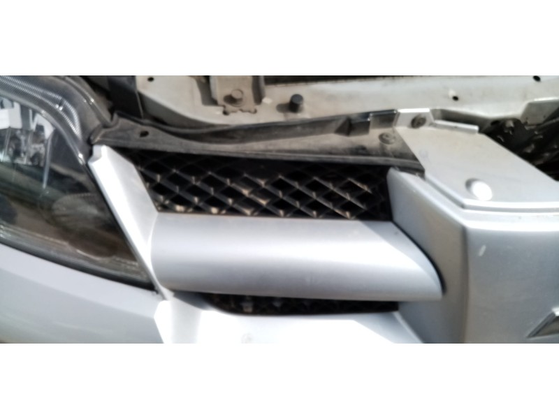 Recambio de rejilla delantera para mitsubishi outlander (cu0w) 2.0 cat   |   0.03 - 0.06 | 2003 - 2006 | 136 cv / 100 kw referen