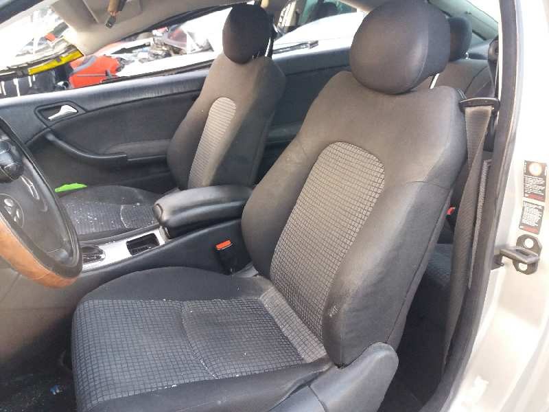 mercedes clase c (w203) sportcoupe c 220 cdi (la) (203.708)   |   04.03 - 12.08 | 2003 - 2008 | 150 cv / 110 kw del año 2003