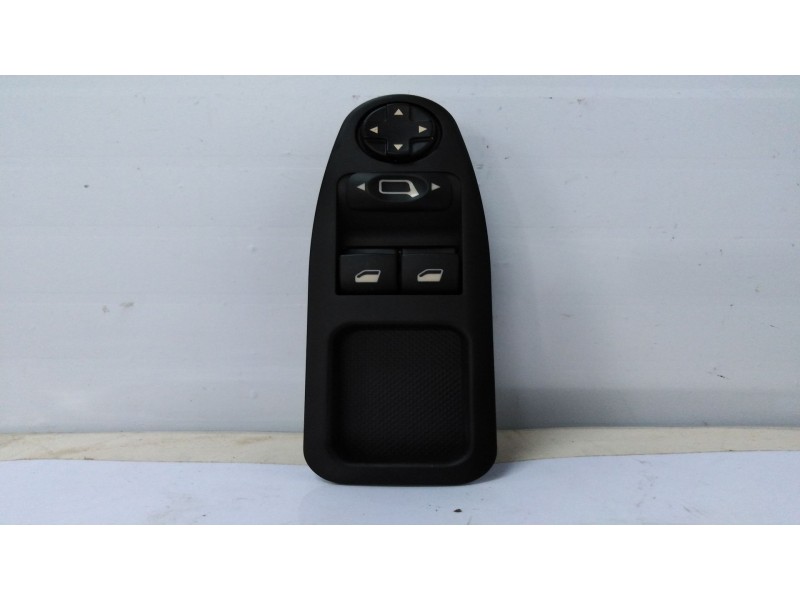Recambio de mando elevalunas delantero izquierdo para  referencia OEM IAM   