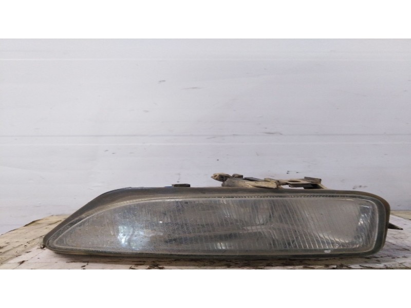 Recambio de faro antiniebla izquierdo para citroen saxo    |   0.96 - 0.99 | 1996 - 1999 referencia OEM IAM 9618343580  