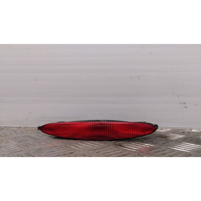 Recambio de piloto trasero central antinieblas para peugeot 206 berlina 1.1   |   0.98 - ... | 1998 | 60 cv / 44 kw referencia O
