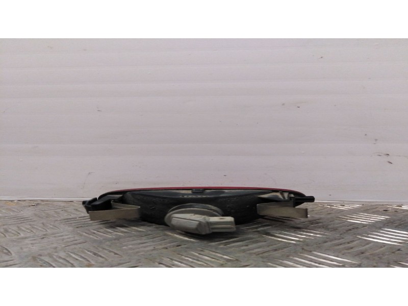 Recambio de piloto trasero central antinieblas para peugeot 206 berlina 1.1   |   0.98 - ... | 1998 | 60 cv / 44 kw referencia O