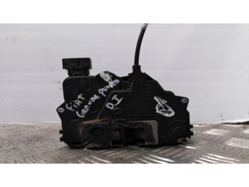 Recambio de cerradura puerta delantera izquierda para fiat grande punto (199)    |   0.05 - ... | 2005 referencia OEM IAM 557019