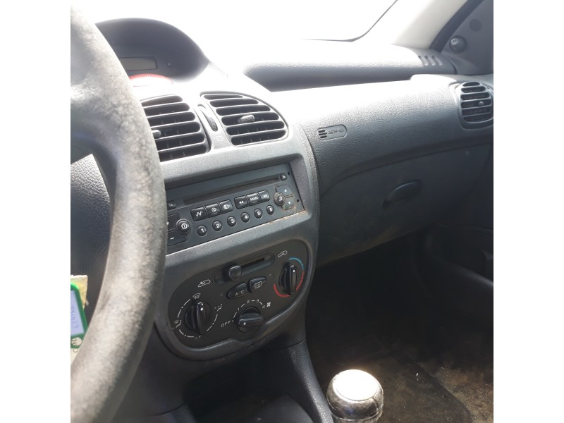 peugeot 206 berlina 1.4 hdi   |   0.98 - ... | 1998 | 68 cv / 50 kw del año 1998