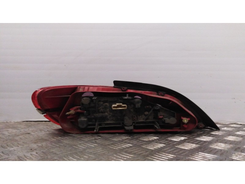 Recambio de piloto trasero derecho para peugeot 406 berlina (s1/s2) 2.0 hdi   |   ... | 0 - 2005 | 109 cv / 80 kw referencia OEM