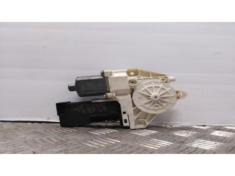 Recambio de motor elevalunas delantero derecho para peugeot 407 st confort   |   05.04 - 12.07 | 2004 - 2007 | 136 cv / 100 kw r