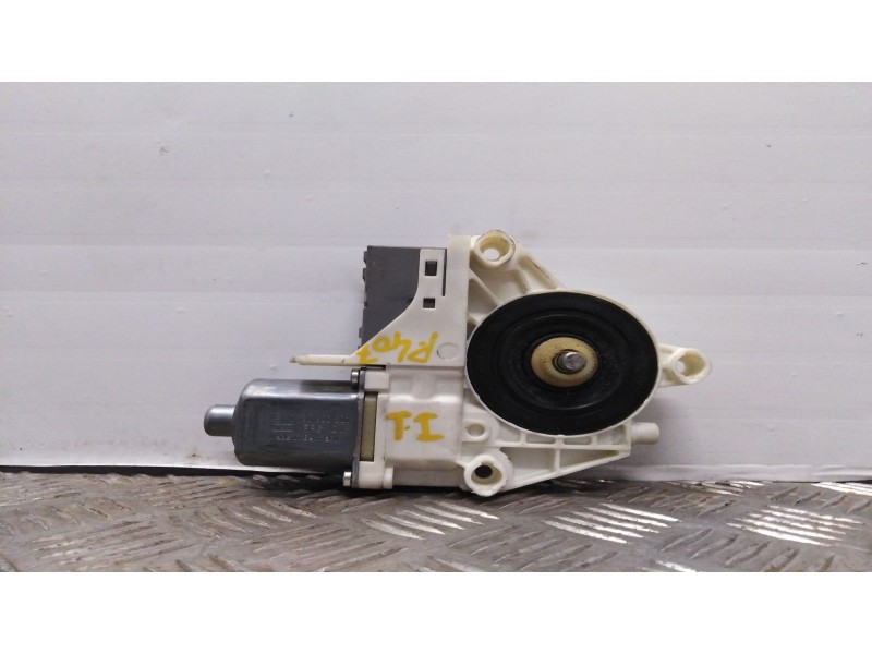 Recambio de motor elevalunas trasero izquierdo para peugeot 407 st confort   |   05.04 - 12.07 | 2004 - 2007 | 136 cv / 100 kw r