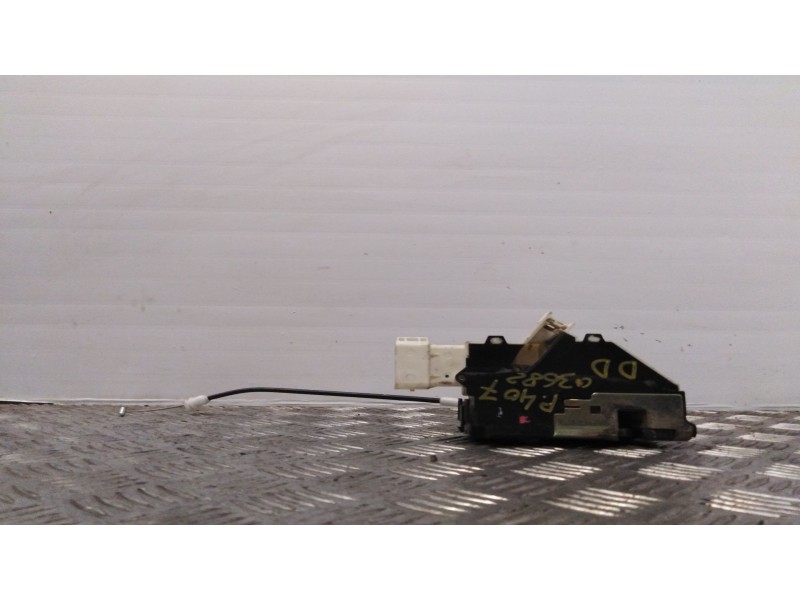 Recambio de cerradura puerta delantera derecha para peugeot 407 st confort   |   05.04 - 12.07 | 2004 - 2007 | 136 cv / 100 kw r