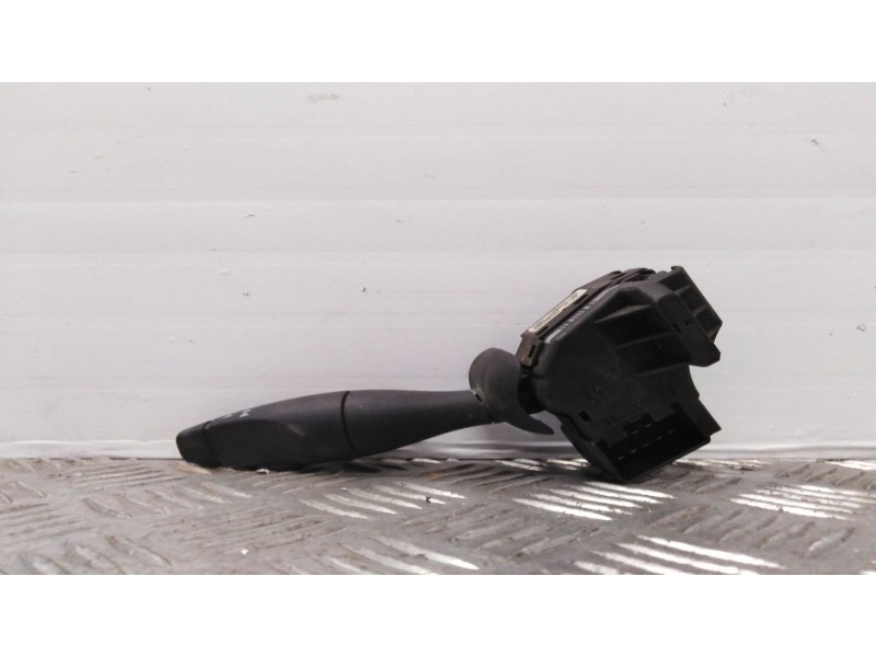 Recambio de mando limpia para ford fiesta (cbk)    |   0.02 - 0.08 | 2002 - 2008 referencia OEM IAM 2S6T17A553AA  