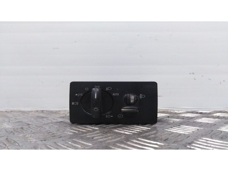 Recambio de mando luces para ford focus berlina  (cap)    |   0.04 - 0.07 | 2004 - 2007 referencia OEM IAM 4M5T13A024CA  