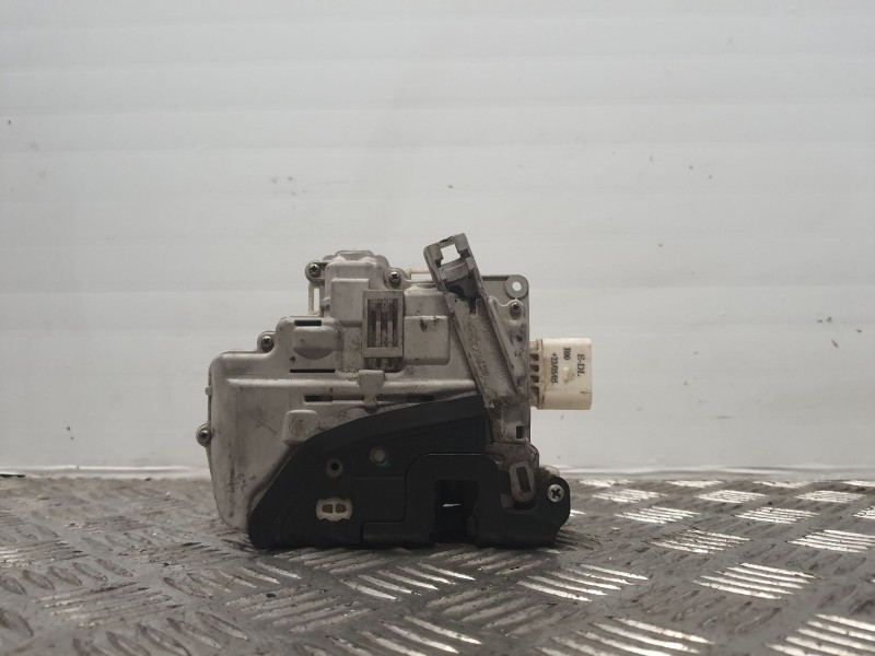 Recambio de cerradura puerta delantera izquierda para audi a4 berlina (8e)    |   0.04 - 0.07 | 2004 - 2007 referencia OEM IAM 8