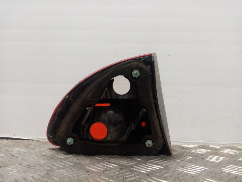 Recambio de piloto trasero derecho para seat leon (1m1)    |   0.99 - 0.06 | 1999 - 2006 referencia OEM IAM 1M6945112  