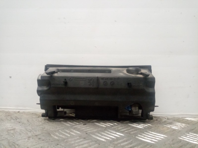 Recambio de cenicero para peugeot 407 st confort   |   05.04 - 12.07 | 2004 - 2007 | 136 cv / 100 kw referencia OEM IAM 96445621