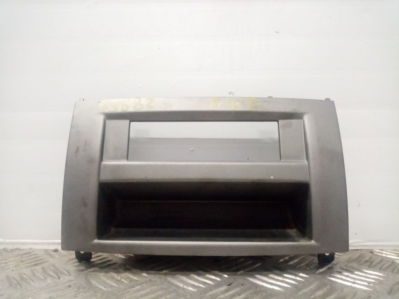 Recambio de mascara central de salpicadero para peugeot 407 st confort   |   05.04 - 12.07 | 2004 - 2007 | 136 cv / 100 kw refer