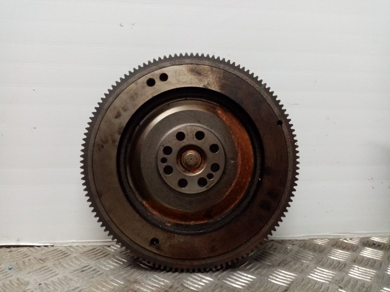 Recambio de volante motor para bmw serie 1 120d referencia OEM IAM  C0703093 