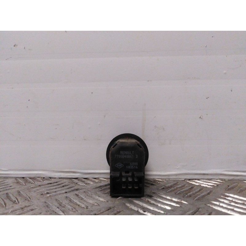 Recambio de mando retrovisor para renault twingo (co6)    |   0.93 - 0.07 | 1993 - 2007 referencia OEM IAM 7700840861D  
