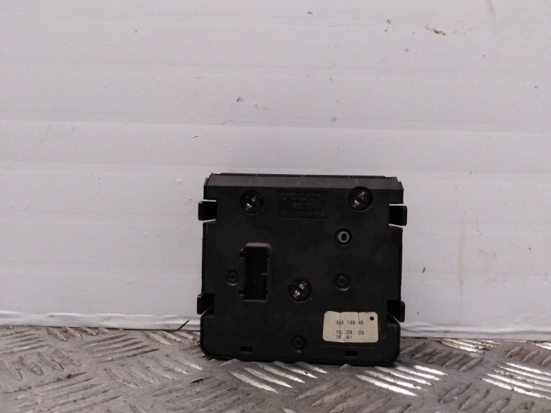 Recambio de mando luces para volvo v40 familiar 1.9 d+ (85kw)   |   04.00 - 12.05 | 2000 - 2005 | 116 cv / 85 kw referencia OEM 