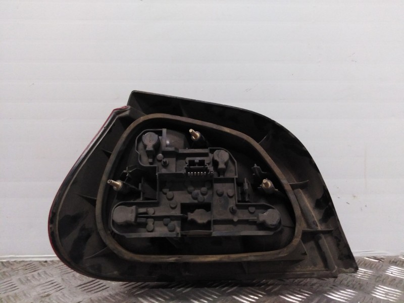 Recambio de piloto trasero derecho para renault megane i classic (la0)    |   0.96 - 0.01 | 1996 - 2001 referencia OEM IAM   
